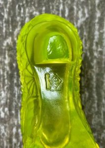 Boyd glass shoe - boyd mark